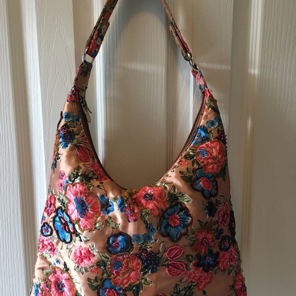 Handbag - Picture 2 of 4